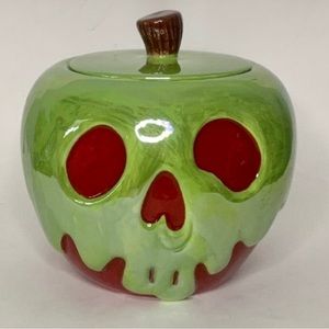 🍎NEW Disney Villains Poison Apple Cookie Jar🍎